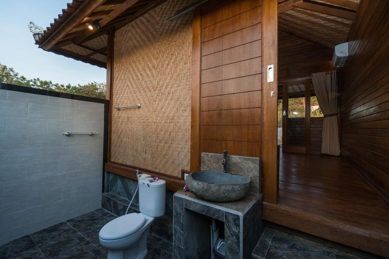Gatri Hut Hotel Lembongan Exterior foto