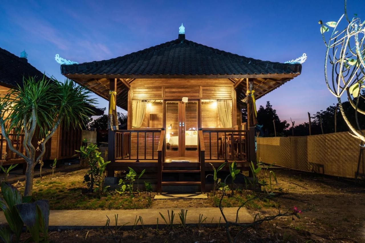 Gatri Hut Hotel Lembongan Exterior foto