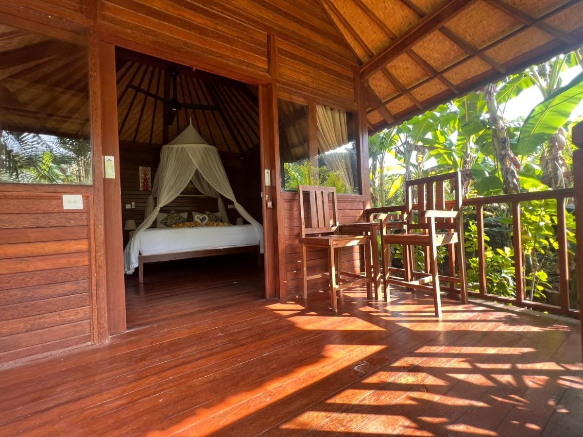 Gatri Hut Hotel Lembongan Exterior foto