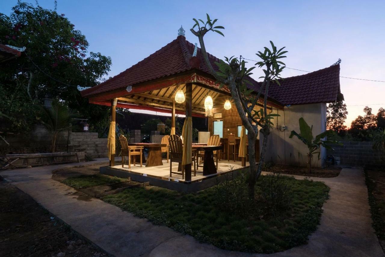 Gatri Hut Hotel Lembongan Exterior foto