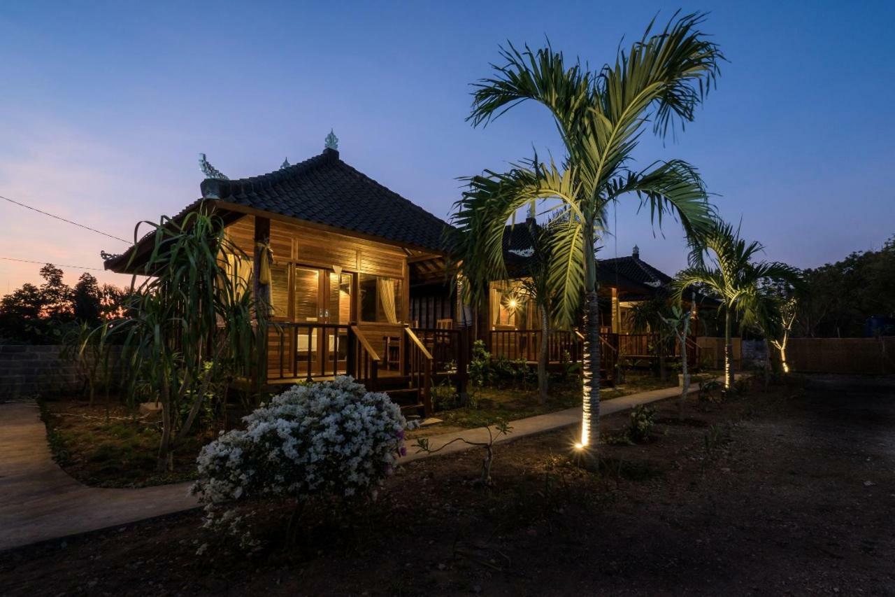 Gatri Hut Hotel Lembongan Exterior foto