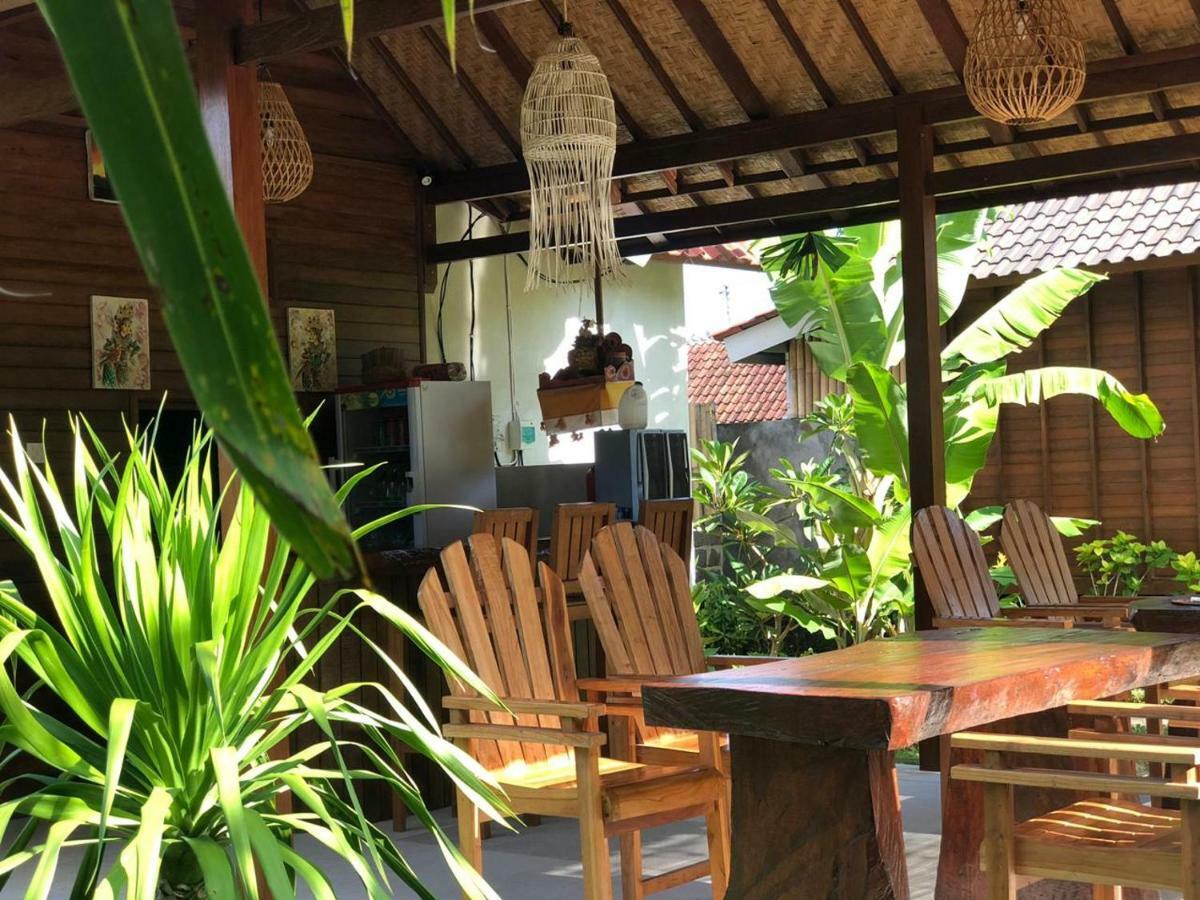 Gatri Hut Hotel Lembongan Exterior foto