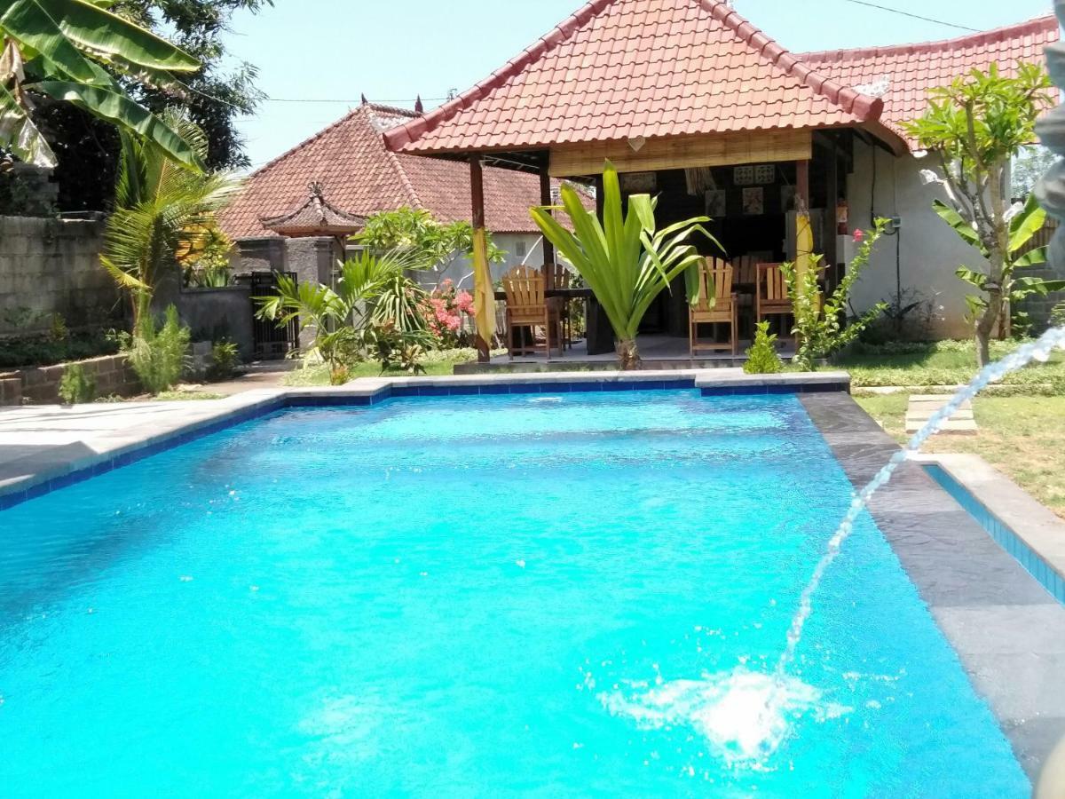 Gatri Hut Hotel Lembongan Exterior foto