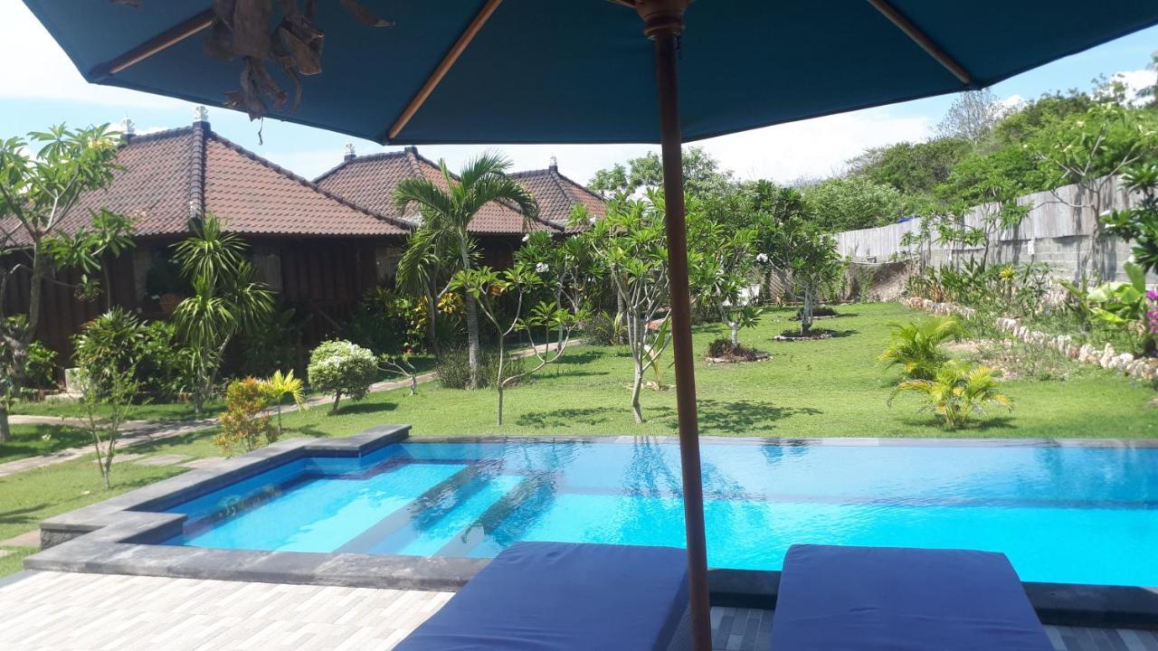Gatri Hut Hotel Lembongan Exterior foto