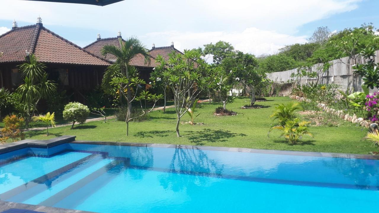 Gatri Hut Hotel Lembongan Exterior foto